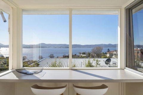 Sandcastle At Sandy Bay Perfect Location Views - Geraldton Accommodation 1