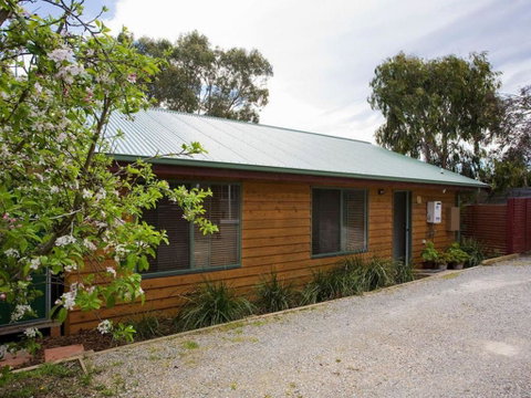 Sandhurst Escape 2 17 - Geraldton Accommodation 0