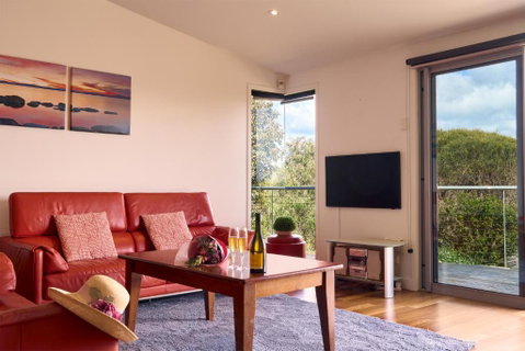 Sandpipers Beach - Geraldton Accommodation 2