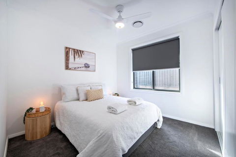 Sandstone - Family Entertainer, Refined Living - Geraldton Accommodation 1
