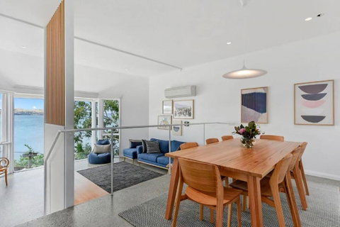 Sandy Bay Beachfront Oasis Direct Beach Access - Geraldton Accommodation 2