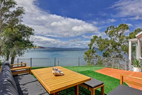 Sandy Bay Beachfront Oasis Direct Beach Access - Geraldton Accommodation 0