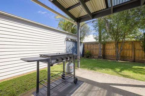 Sandy Beach House Cowes - Geraldton Accommodation 3