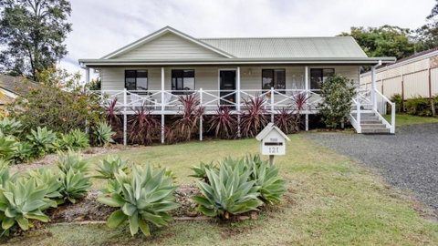 Sandy Cottage - Geraldton Accommodation 0