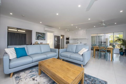Sandy Decks - Geraldton Accommodation 3