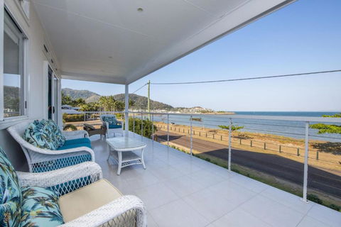 Sandy Decks - Geraldton Accommodation 0