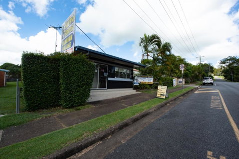 Sarina Palms Caravan And Cabins Village - Geraldton Accommodation 1