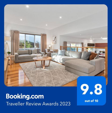 Seaford Luxe Beach House 2023 BDC Traveller Award Winner - Geraldton Accommodation 0
