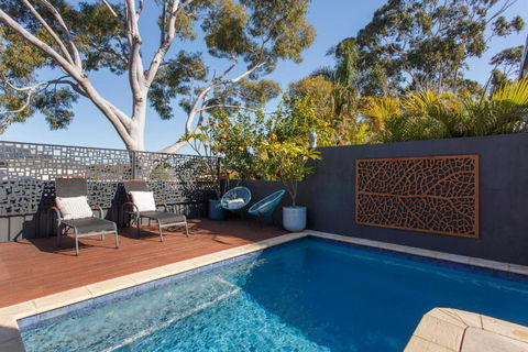 Stella Retreat - Townhouse With Pool - Geraldton Accommodation 1