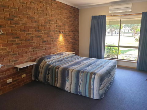 The Finley Palm Motor Inn - Geraldton Accommodation 0