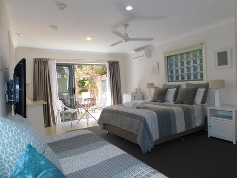 Beachport Bed & Breakfast - Geraldton Accommodation 3