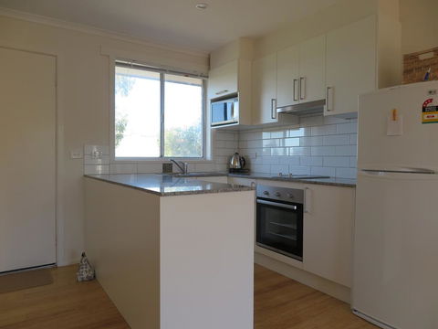 Beachside Rest - Geraldton Accommodation 3