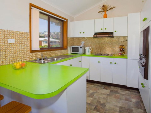 Beachside Retreat - Geraldton Accommodation 1
