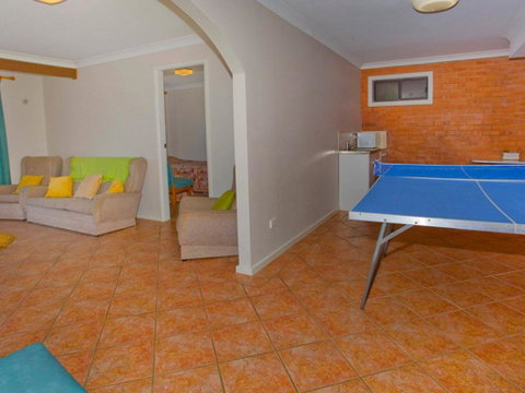 Beachside Retreat - Geraldton Accommodation 3