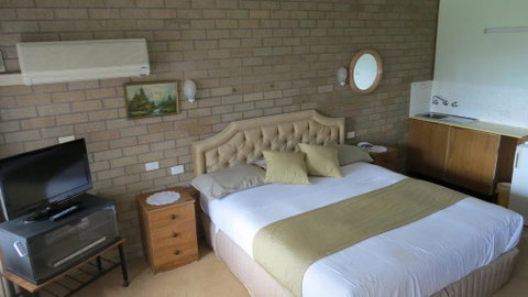 Beachview Motel - Adults Only - Geraldton Accommodation 1