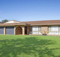 Beachway - beach access at end of street - Geraldton Accommodation