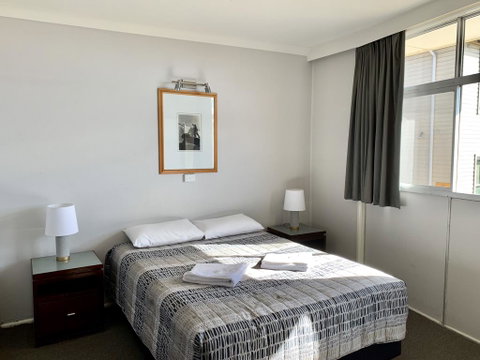 Bermagui Beach Hotel - Geraldton Accommodation 2