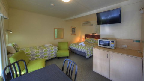 Bermagui Motor Inn - Geraldton Accommodation 1