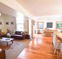 Best Location in Hobart Luxury 4 bedroom with stunning views - Geraldton Accommodation