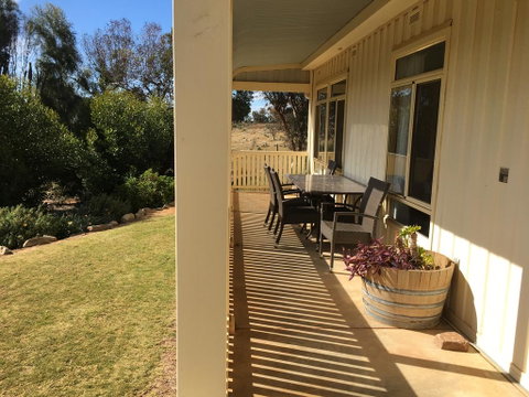 Black Jack Get-A-Way Magpies Nest - Geraldton Accommodation 2