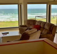 Boathouse Holiday House - Geraldton Accommodation