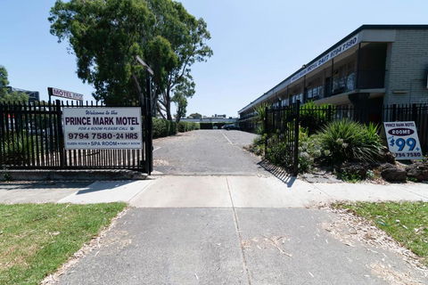 The Prince Mark Motel - Geraldton Accommodation 3