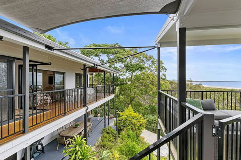 YARABIN - Luxury Home With Ocean Views - Geraldton Accommodation 3