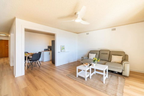 Yarramundi, 7-47 Magnus St - Spectacular Views In The Heart Of Nelson Bay - Geraldton Accommodation 3
