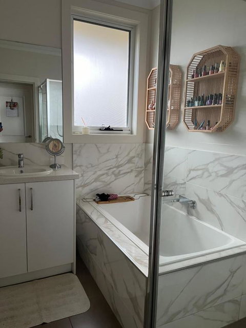 Your Homestay In Melbourne In A Quite And Resourceful Suburb - Geraldton Accommodation 1
