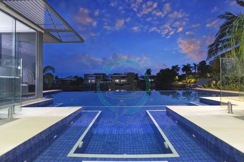 ZenLux: 4BR Bayview Mansion Infinity Pool + Cinema - Geraldton Accommodation 1