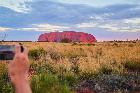 Uluru (Ayers Rock) Sunset With Outback Barbecue Dinner And Star Tour - Geraldton Accommodation 0