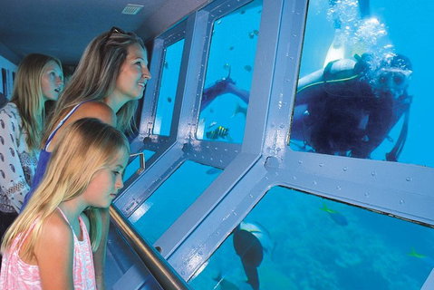 Quicksilver Outer Great Barrier Reef Snorkel Cruise From Port Douglas - Geraldton Accommodation 1