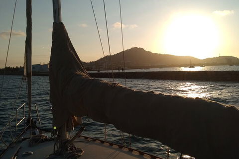 Townsville Small Group Sunset Sail Sailing Cruise Boat Tour Charter Hire - Geraldton Accommodation 2