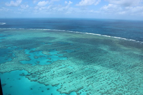 Reef And Island Scenic Flight From Airlie Beach - Geraldton Accommodation 1