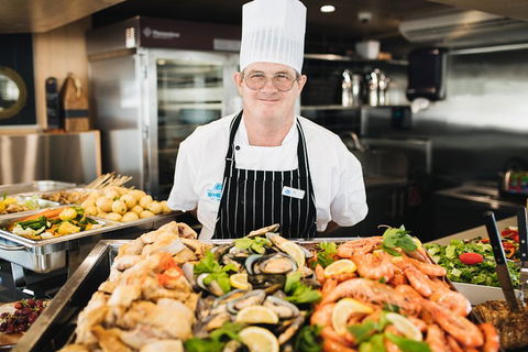 Dinner Buffet Cruise On The Gold Coast - Geraldton Accommodation 4