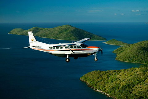 Reef And Island Scenic Flight From Airlie Beach - Geraldton Accommodation 3